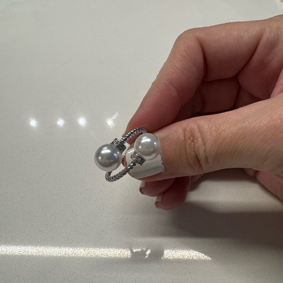 Elegant Silver Tone and Faux Pearl Rhinestone Wrap Adjustable Ring Vintage New - Picture 6 of 7